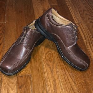 Bass Lawrence dress shoes